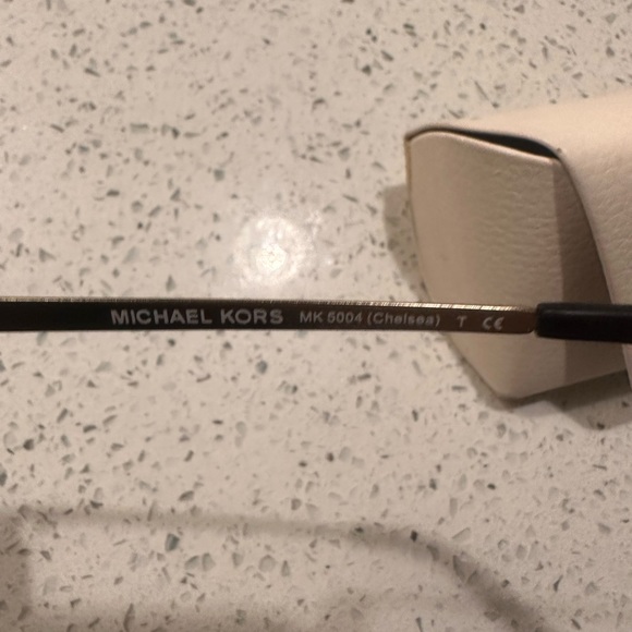 Michael Kors Chelsea glasses main image 3